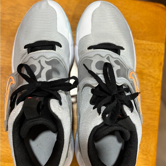 Nike men KD Trey Gray Sneakers - Picture 3 of 4